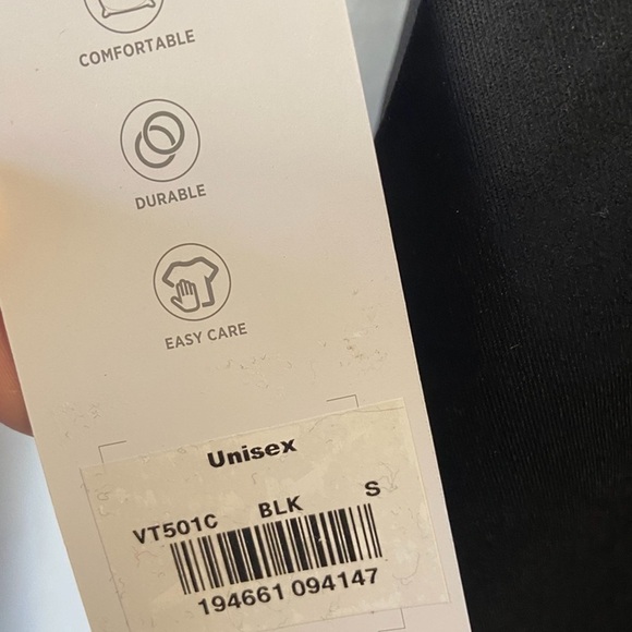 NWT Vital Threads Scrub Top - Picture 3 of 3